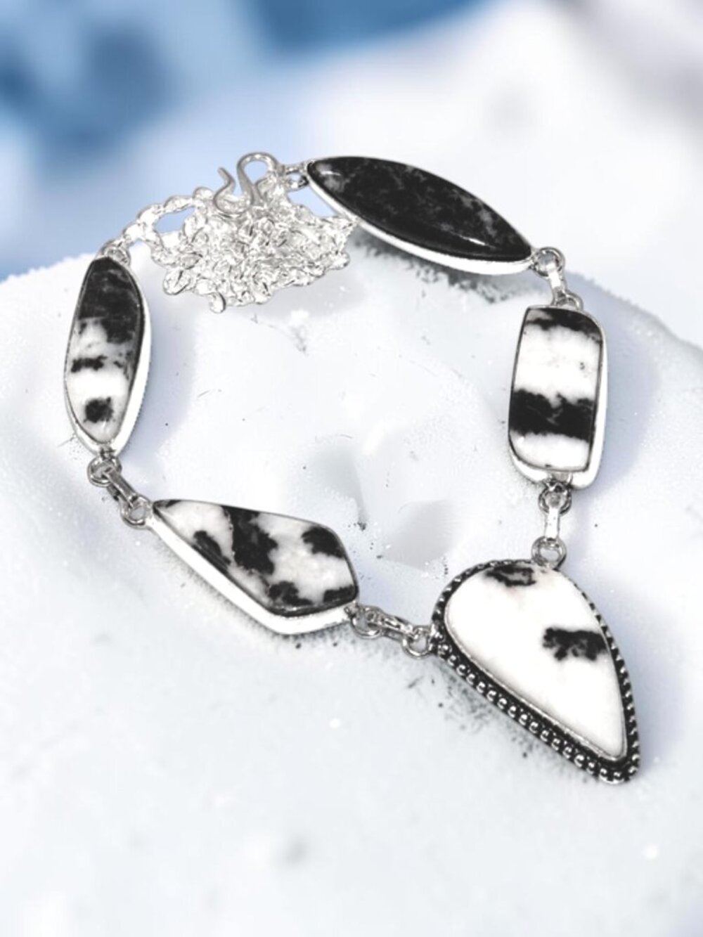 925 Silver Plated White Buffalo Turquoise Necklace Size 19"